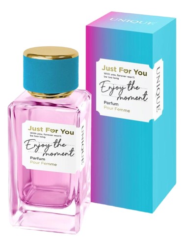 Four Seasons Magic Moment Perfume by Unique Art Parfum for Women UAE