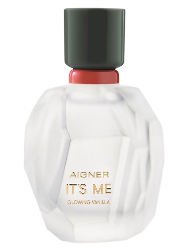 It's Me Glowing Vanilla perfume