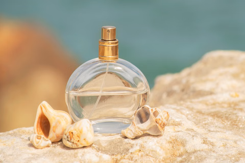 Best Amber Perfumes in Dubai: Warm Luxury Fragrances for UAE Evenings