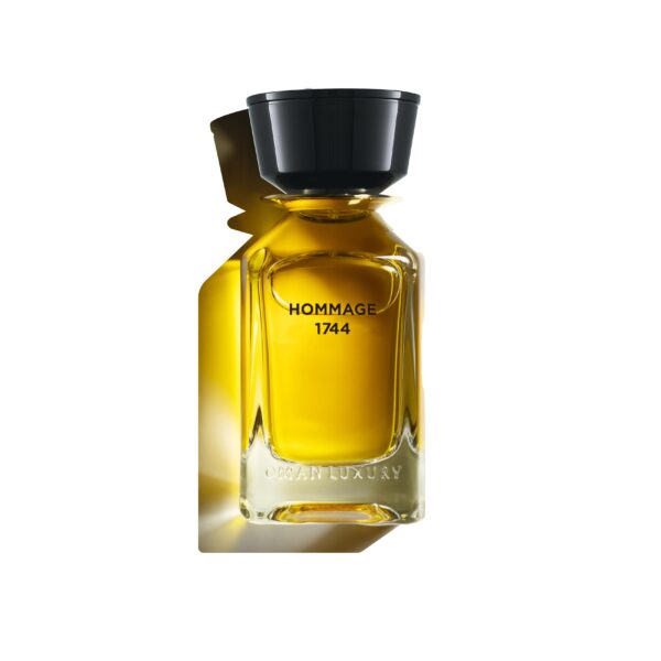 Hommage 1744 Omanluxury perfume bottle